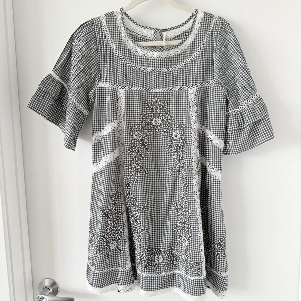 Free People Sunny Day Gingham Embroidered Floral mini shift Dress XS Cottagecore